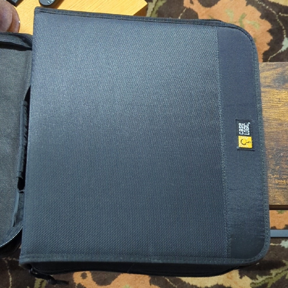 Case Logic Black DVD Case